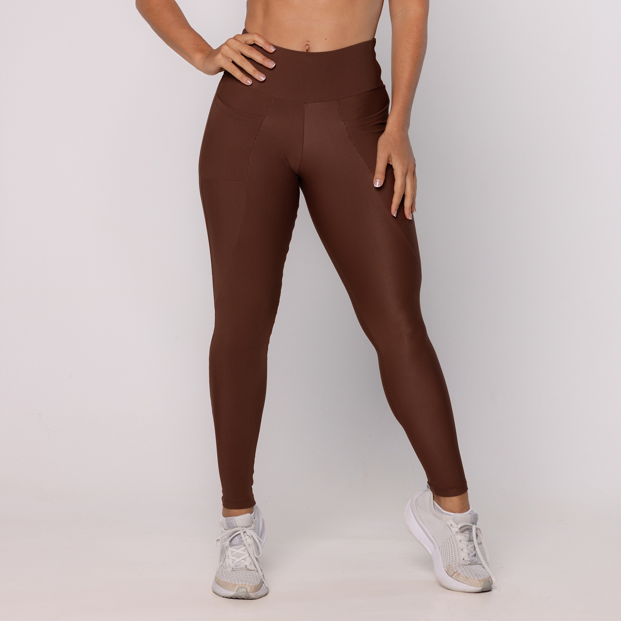Legging com Recortes e Bolso Canelado - Capuccino