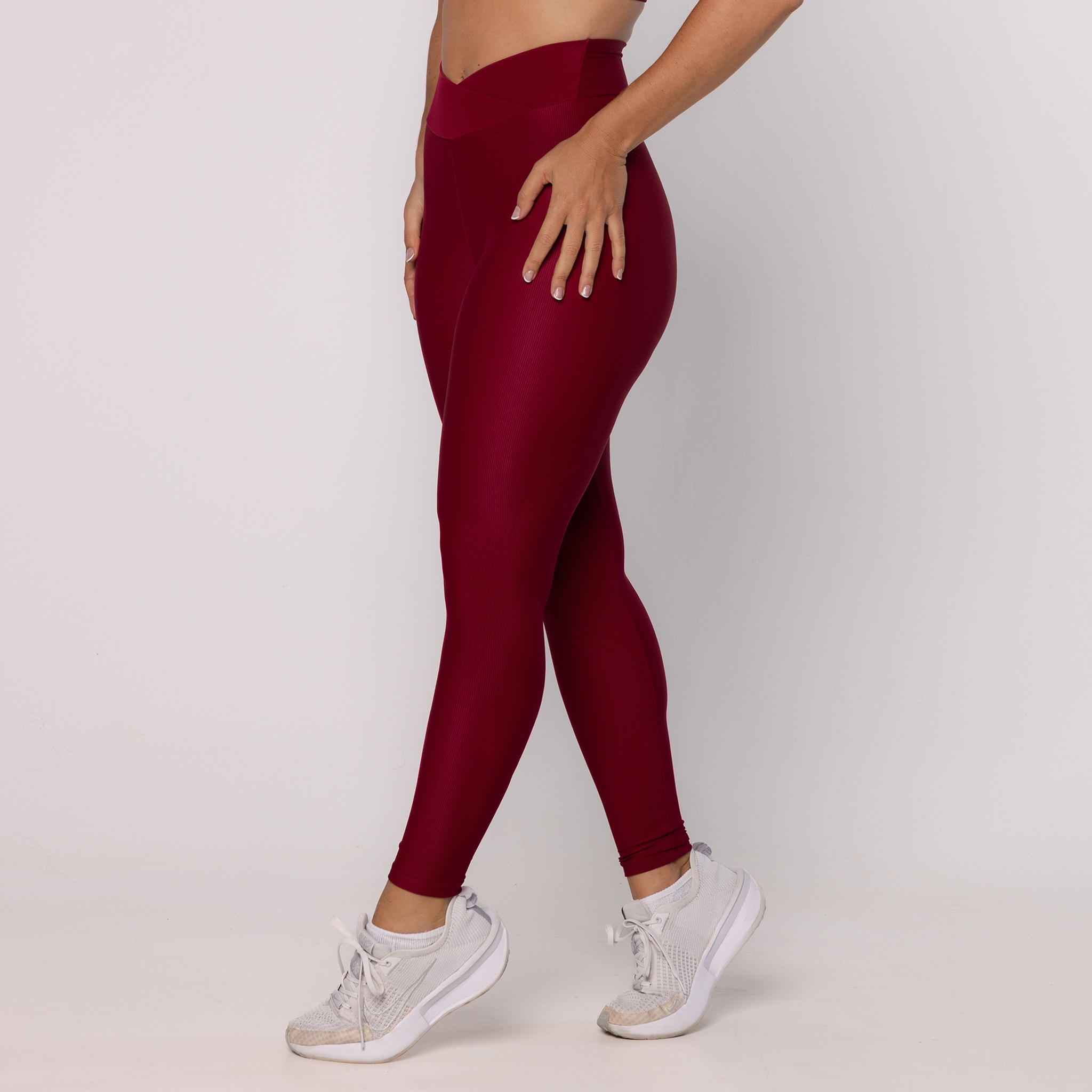 Legging Canelada com Cós Transpassado - Carmin - Carmin P Legging Canelada com Cós Transpassado - Carmin - Carmin P