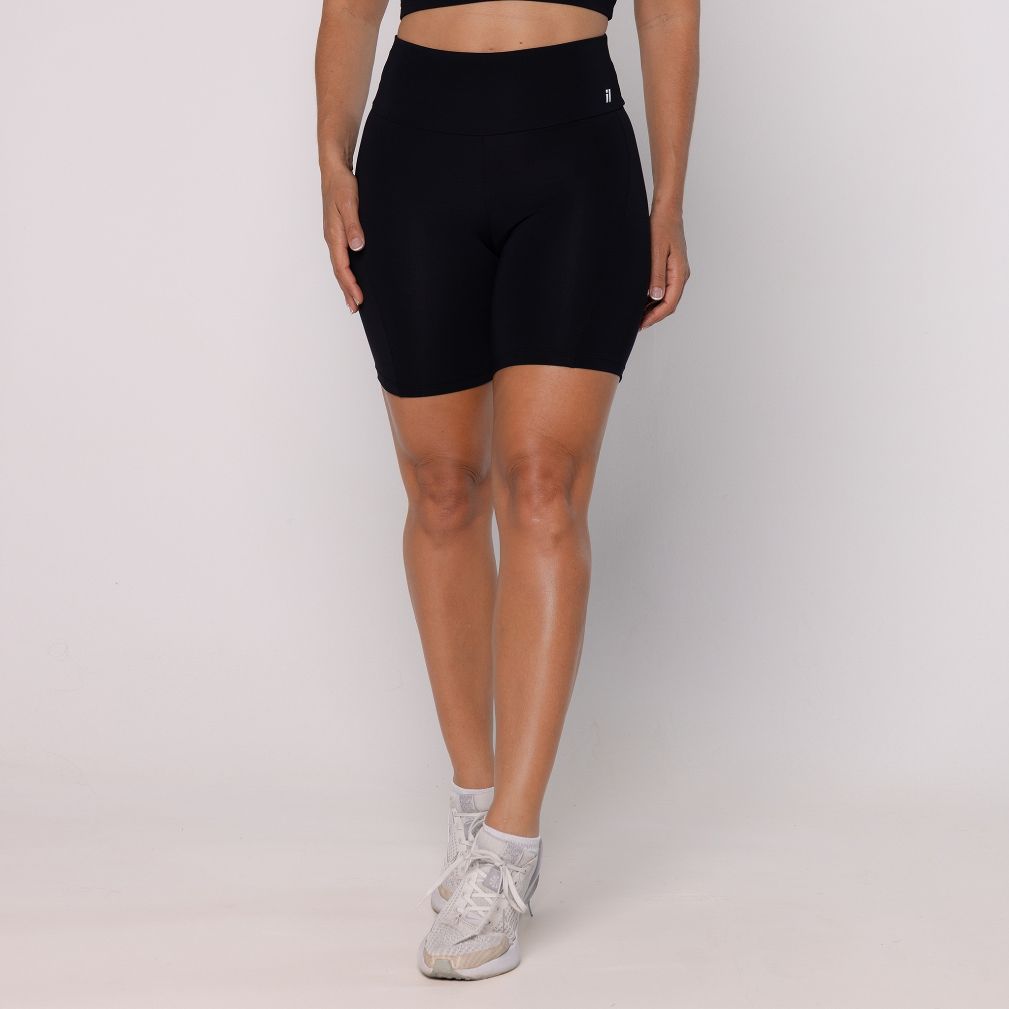 Short Legging com Costuras Laterais - Preto P Short Legging com Costuras Laterais - Preto P