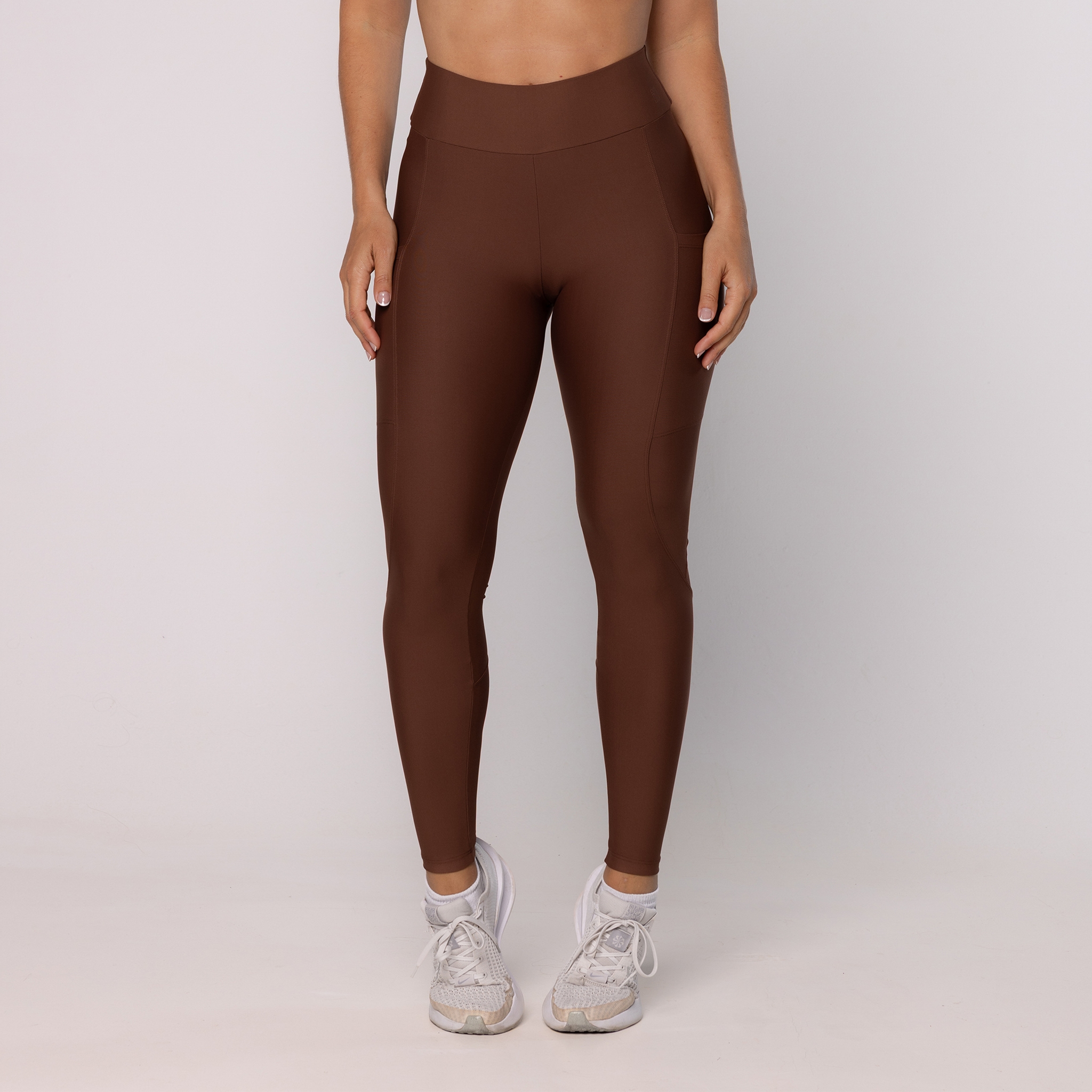 Legging com Recortes e Bolso - Capuccino - Cappucino P Legging com Recortes e Bolso - Capuccino - Cappucino P