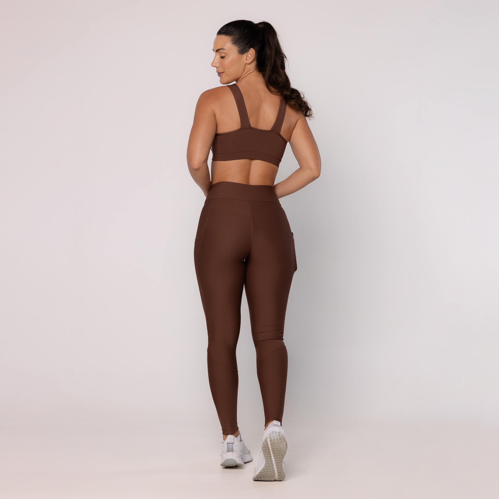 Legging com Recortes e Bolso - Capuccino
