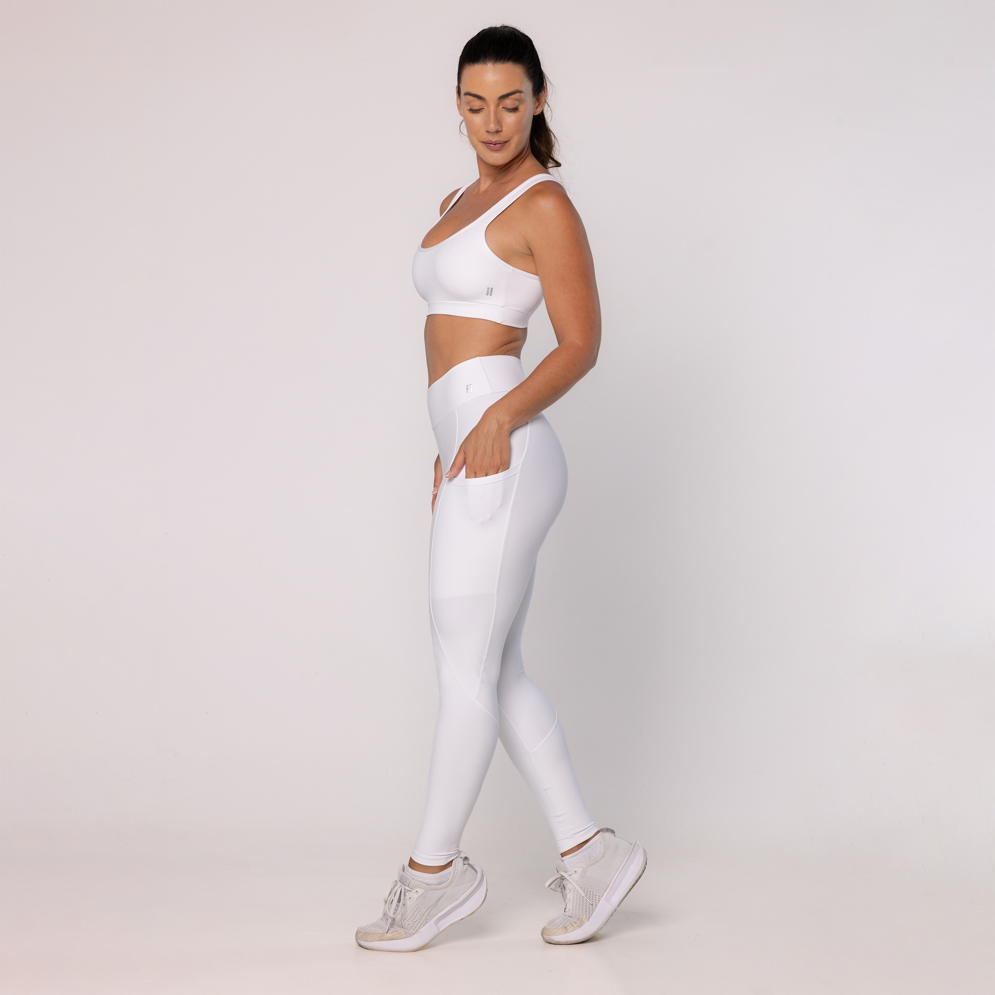 Legging com Recortes e Bolso - Branco