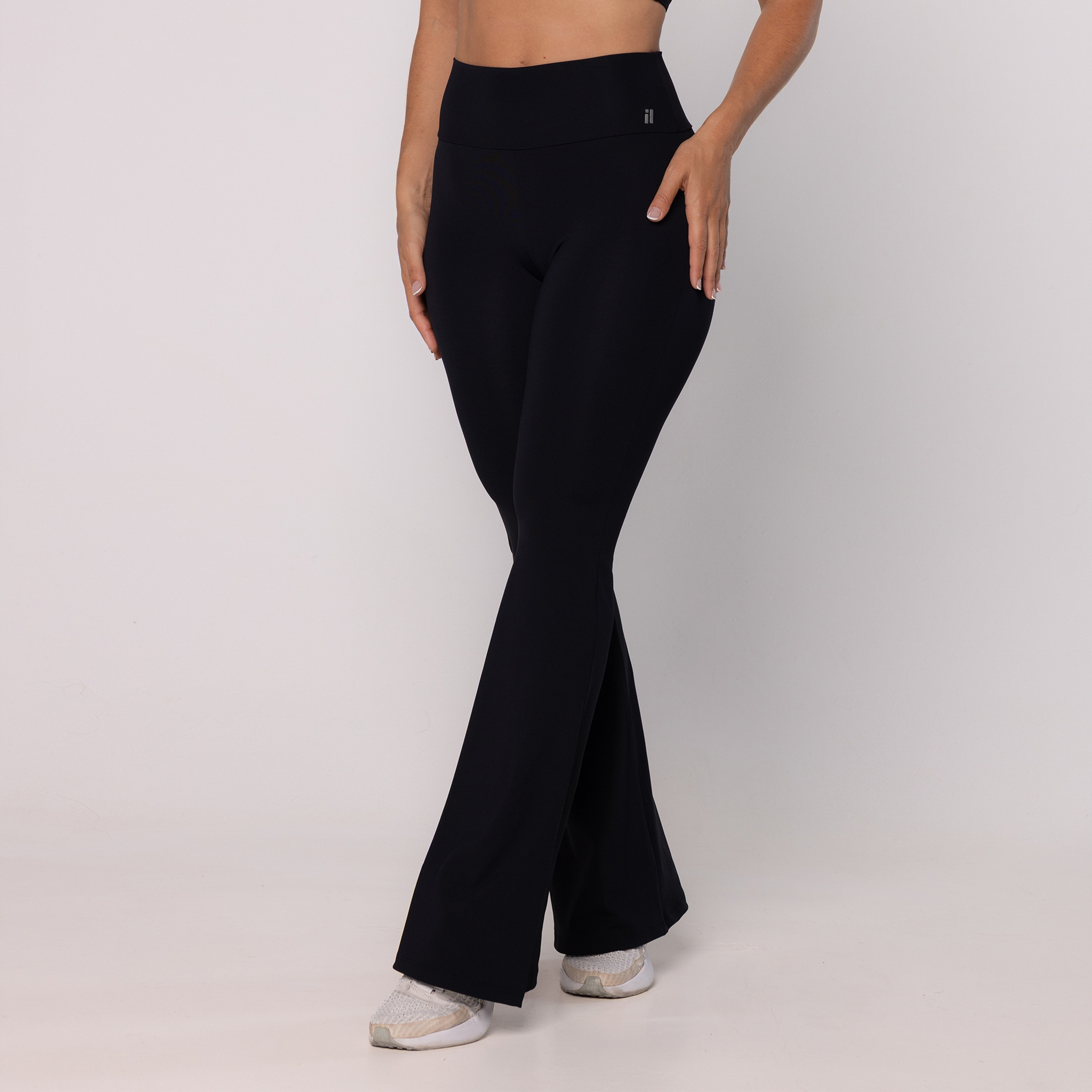 Calça Flare - Marinho - Preto P Calça Flare - Marinho - Preto P