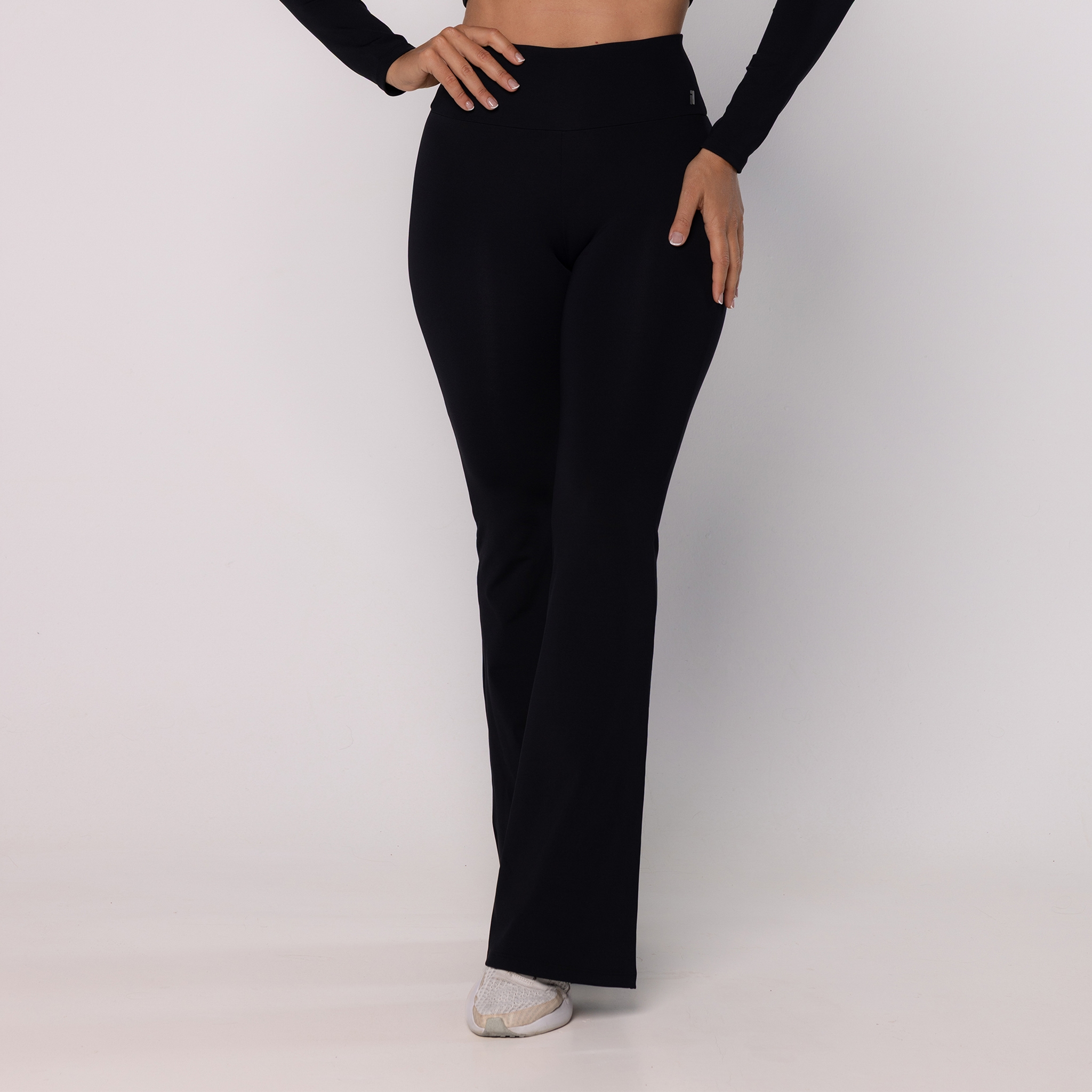 Calça Flare - Preto - Preto P Calça Flare - Preto - Preto P